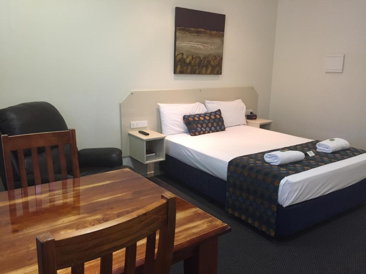 Bluewater Harbour Motel Bowen Quarto foto